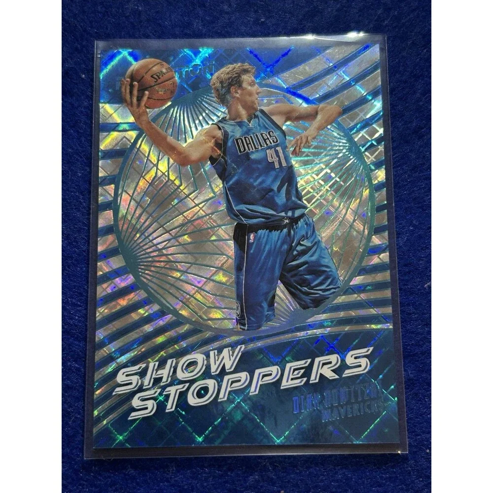 2016-17 Panini Revolution Show Stoppers Dirk Nowitzki #8  #’d /100 Mavericks